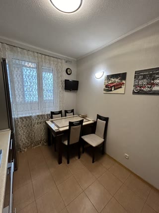 Продам 2-х к квартиру пос. Жуковського