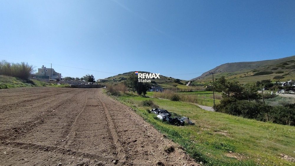 2518 m² Plot