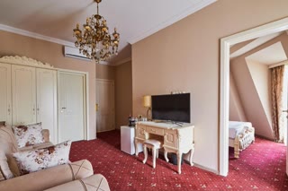 Operating Hotel for Rent in Avlabari.