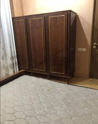 ქირავდება 2 ოთახიანი ბინა ვაკეში