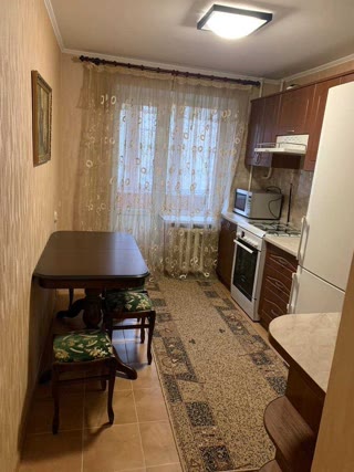 Продаж 1-кімнатна квартира центр Києва біля метро Лук’янівська