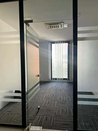 Office space for rent in Vera