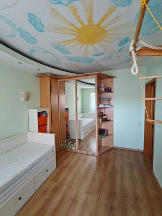 Продаж 3-кімнатної квартири на Виноградарі