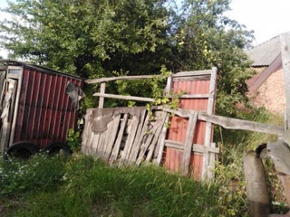 продам будинок і ділянку