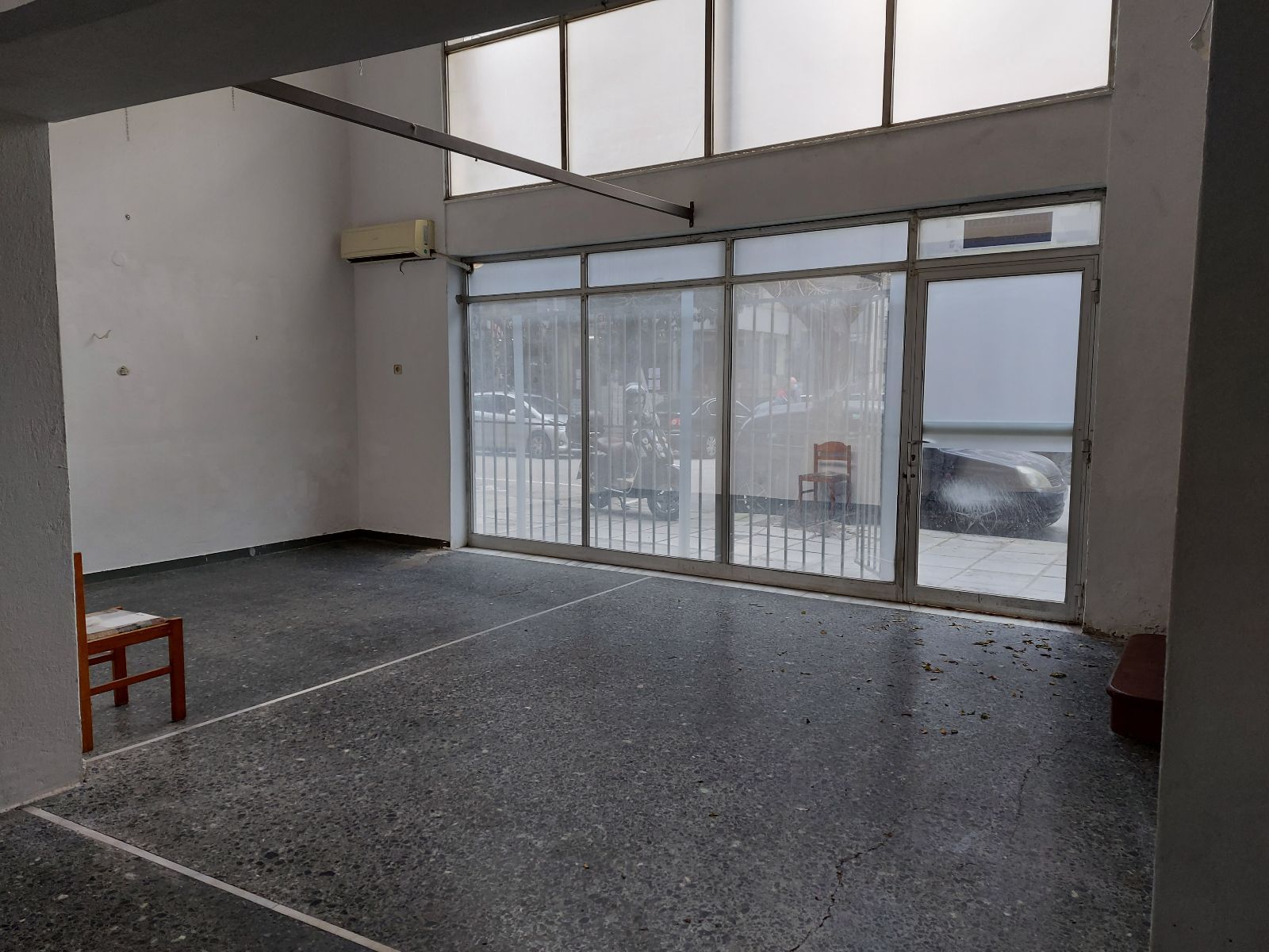 106 m² Store
