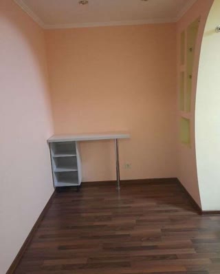 Продам 2к квартиру на Харківському масиві