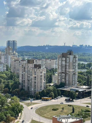 Продається пентхаус Каховська, Лівобережна. Генератор. Вода, ліфт працює завжди. Обмін