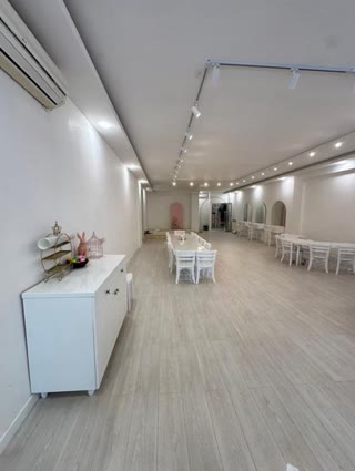იყიდება უნივერსალური კომერციული ფართი საბურთალოზე