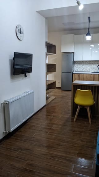 ქირავდება 2 ოთახიანი ბინა საბურთალოზე