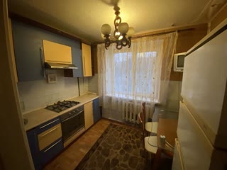 Продам квартиру проспект конституції 31