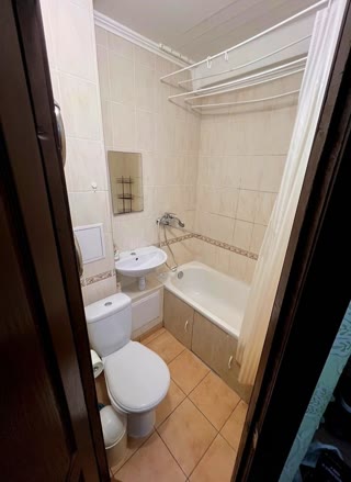 Продаж 1-кімнатної квартири, метро Лісова, вулиця Мілютенка