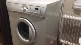 Продаж 3-кімнатної квартири біля метро Деміївська!