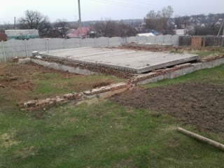 Land for construction in the settlement of Vysokyi with foundation