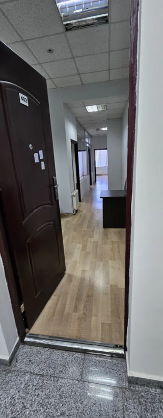 ქირავდება საოფისე კომერციული ფართი საბურთალოზე