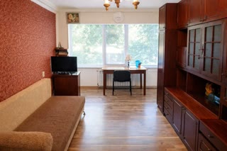 Продаж 2-кімнатної квартири біля метро Виставковий Центр