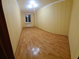 Продам трьохкомнатну квартиру