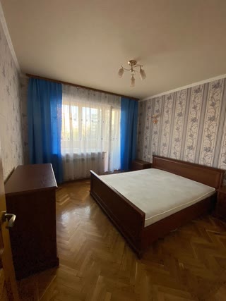 Продам 2х к.кв Научная, Центр