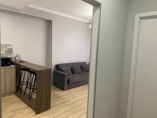 იყიდება 2 ოთახიანი ბინა ისანში
