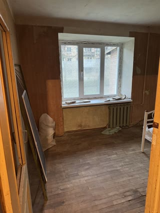 Продаж 1-кімнатна квартира біля парк Партизанської слави