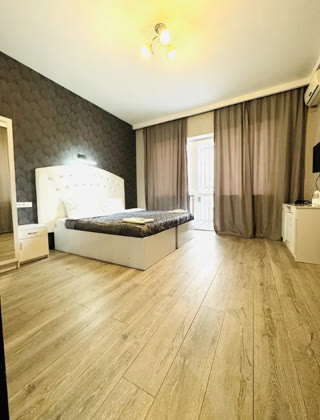 10+ room private house for rent in Isani