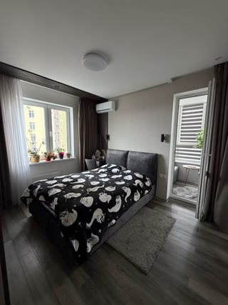 Продаж 2-кімнатної квартири біля метро Чернігівська