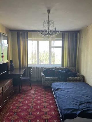 Продаж 3-кімнатна квартира на Воскресенці