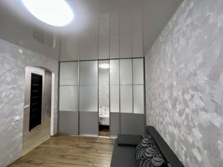 For Sale 1-room Apartment 23 Serpnya, Pavlove Pole