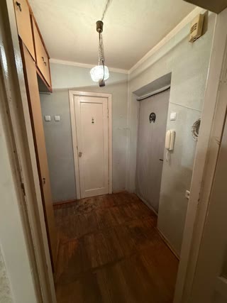 Продаж 1-кімнатної квартири на Оболонь біля метро Героїв Дніпра