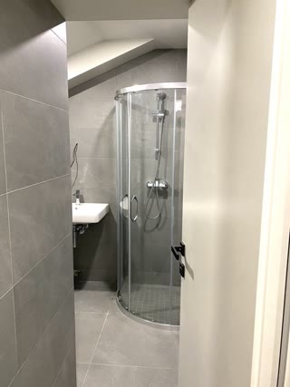 Круглоуниверситетська, Бессарабка. Продам шоурум офіс