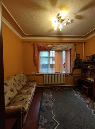 продам великий сімейний будинок в