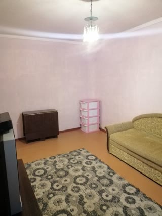 Продам 1 квартир