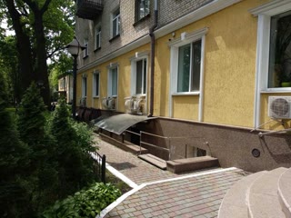 Вишгородська - продам приміщення під магазин 97 м2 з ремонтом