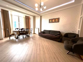 იყიდება 3 ოთახიანი ბინა დიდ დიღომში