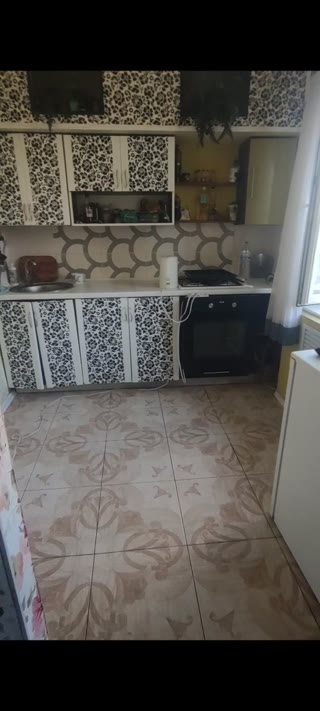 Продам 2х кімнат. квартиру м.Армійська
