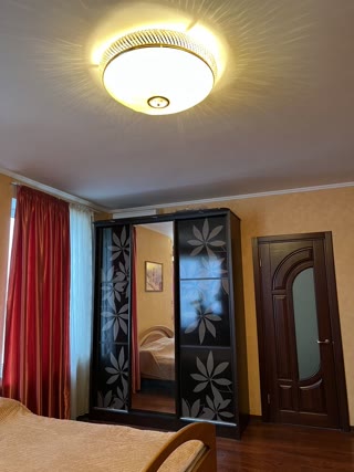 Продаж 2-кімнатної квартири Дніпровська Набережна