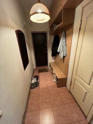 For Sale 3-Room Apartment, Metro Klovska, Pechersky District