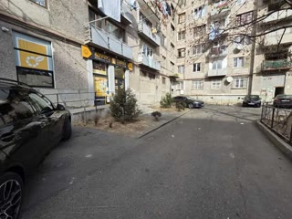 იყიდება სავაჭრო კომერციული ფართი გლდანში