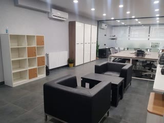 ქირავდება ოფისი ვაკეში