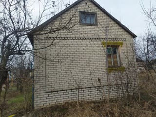 Обмін , не великий будинок на авто