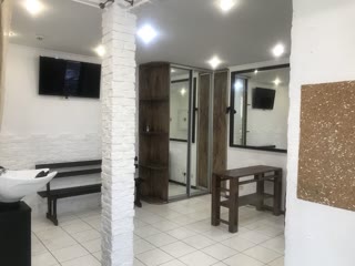 Продається фасадне приміщення