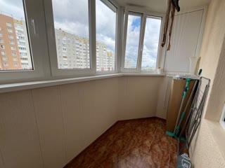 Продаж 2-кімнатна квартира на Позняках