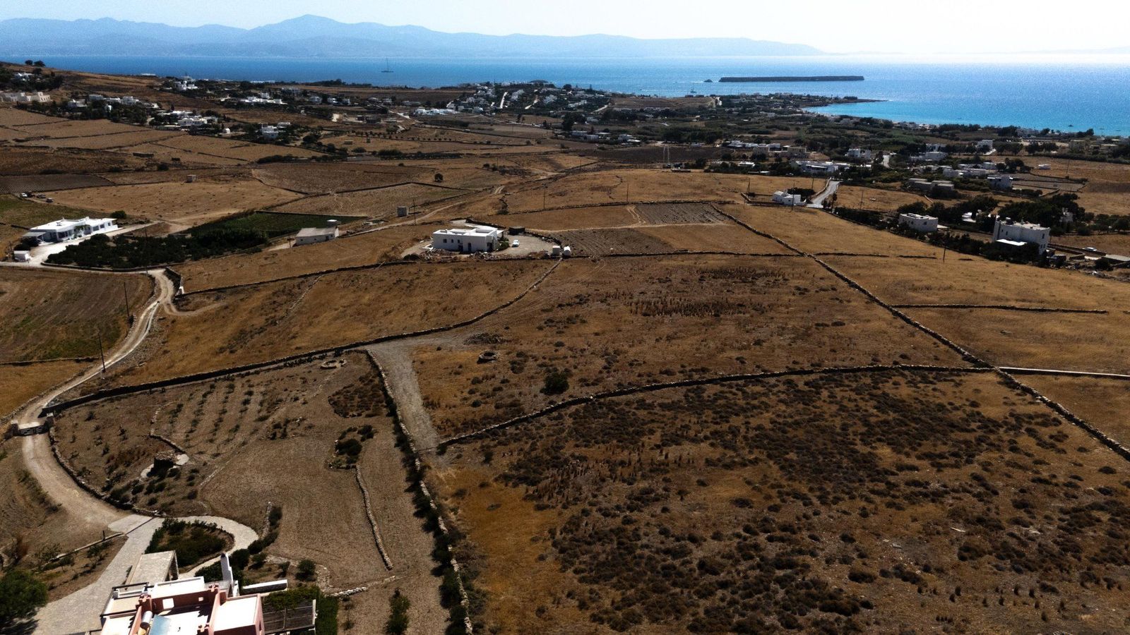 Plot of 7001 m²