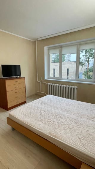 Продається однокімнатна з ремонтом, вул. Північна, Оболонський район