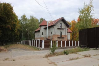 Окремо стояча 3-х поверхова будівля 641,3 кв.м., Алексеївка