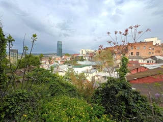 იყიდება 3 ოთახიანი ბინა მთაწმინდაზე