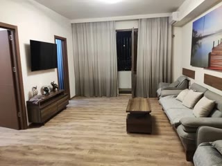ქირავდება 2 ოთახიანი ბინა საბურთალოზე