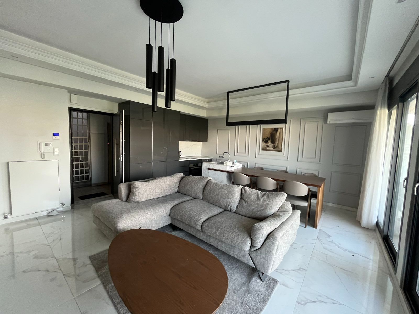 Квартира 90 м²