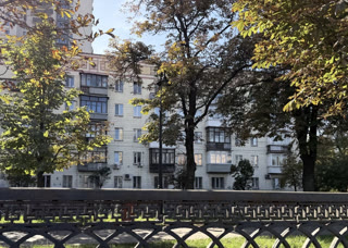 Продаж 2к квартири 43.4 кв. м на Галицькій площі