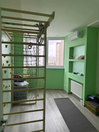 Sale of a 5-room apartment in Poznyaky