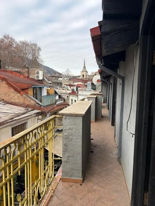 Продается коммерческое помещение в целом здании в Сололаки.